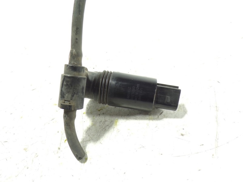 Recambio de bomba limpia para land rover discovery 4 tdv6 se referencia OEM IAM LR013951 090531B 090531B