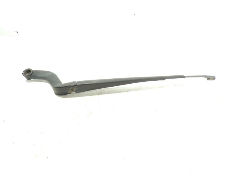 Recambio de brazo limpia delantero izquierdo para land rover discovery 4 tdv6 se referencia OEM IAM LR009806  