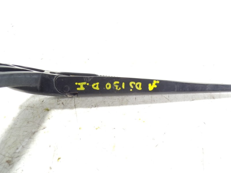 Recambio de brazo limpia delantero izquierdo para land rover discovery 4 tdv6 se referencia OEM IAM LR009806  