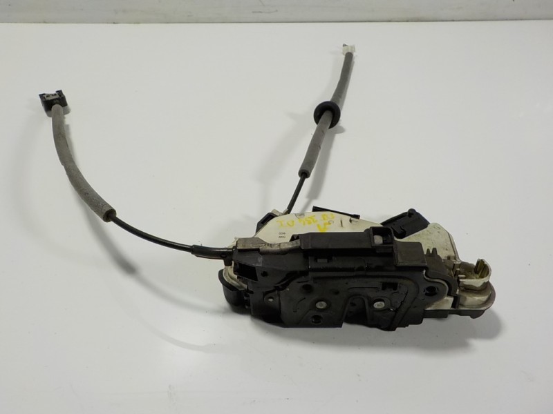 Recambio de cerradura puerta delantera izquierda para seat toledo (kg3) 1.6 tdi referencia OEM IAM 5E0839016A 5E1837015A 