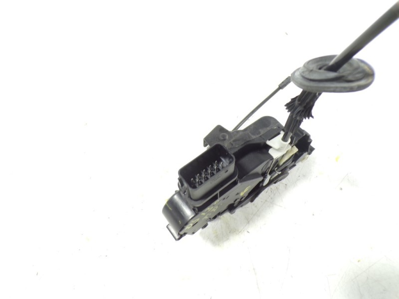 Recambio de cerradura puerta trasera derecha para land rover discovery 4 tdv6 se referencia OEM IAM LR072414 7H5A26412AC 