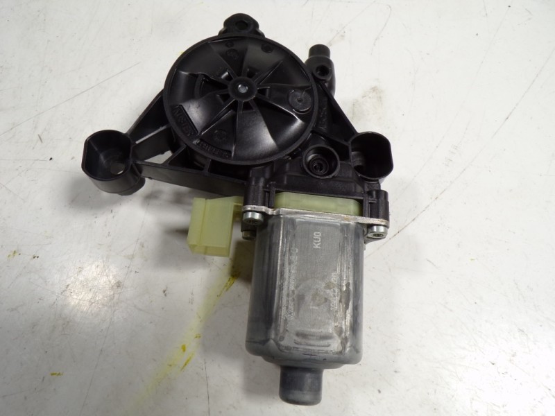 Recambio de motor elevalunas delantero izquierdo para volkswagen touran (5t1) advance bmt referencia OEM IAM 5Q0959802C 5Q095980