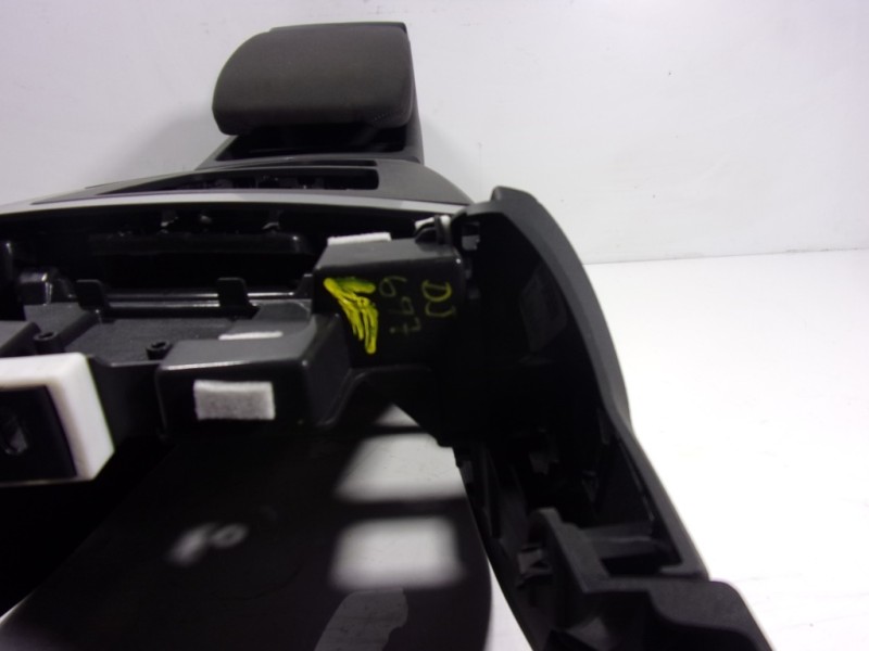 Recambio de apoyabrazos central para audi q5 (fyb) 2.0 16v tdi referencia OEM IAM 80A864283E  