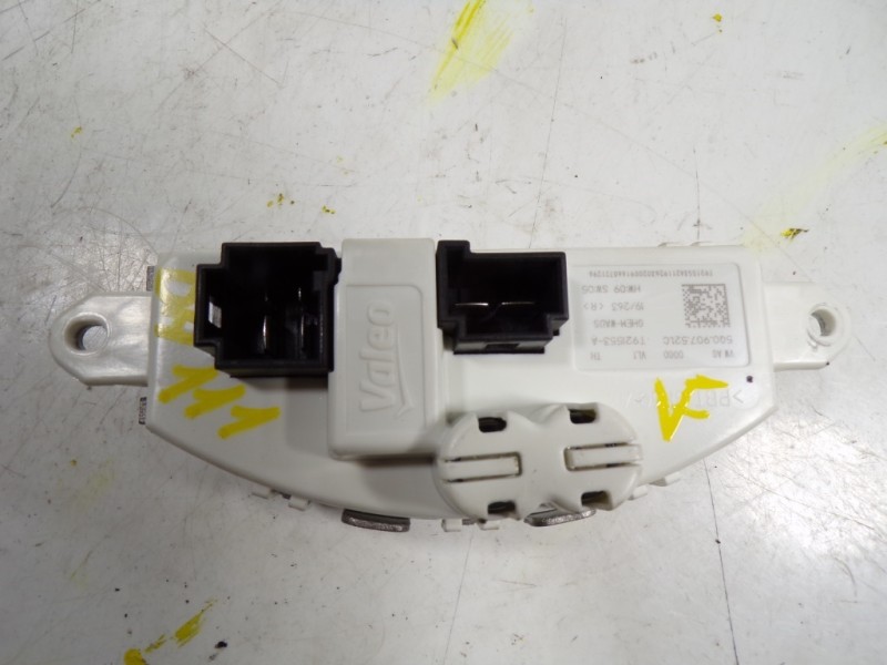 Recambio de resistencia calefaccion para volkswagen touran (5t1) advance bmt referencia OEM IAM 5Q0907521C 5Q0907521C T921553A