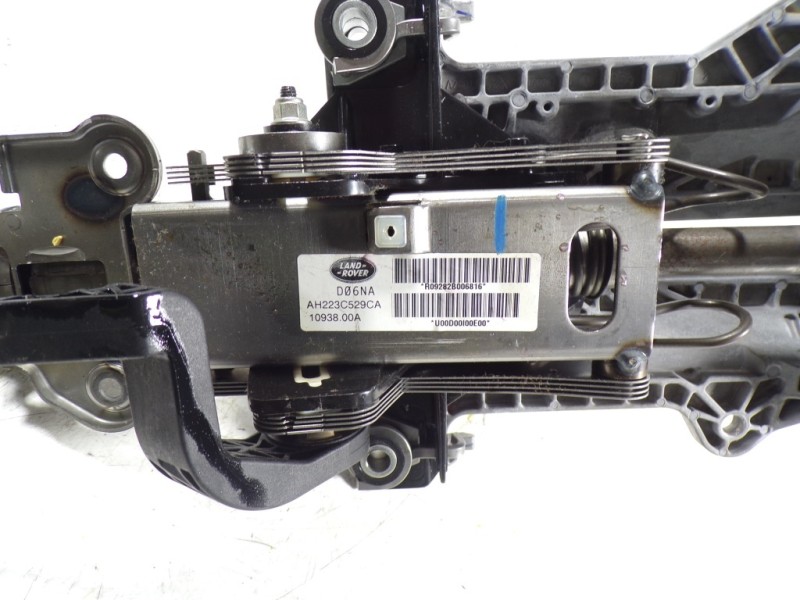 Recambio de columna direccion para land rover discovery 4 tdv6 se referencia OEM IAM LR014079 AH223C529CA 