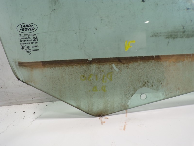 Recambio de cristal puerta delantero derecho para land rover discovery 4 tdv6 se referencia OEM IAM CUB500160  