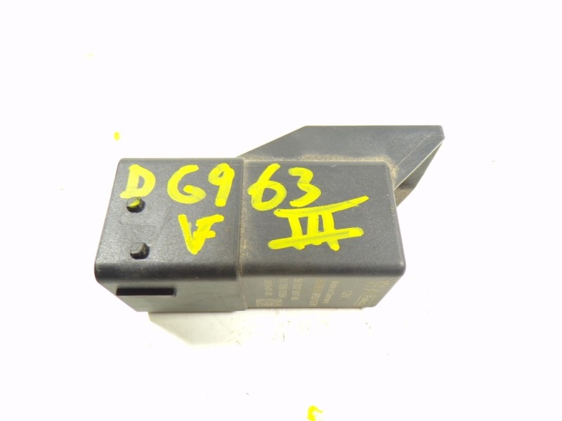 Recambio de caja precalentamiento para peugeot expert combi standard referencia OEM IAM 9803299780 9803299780 