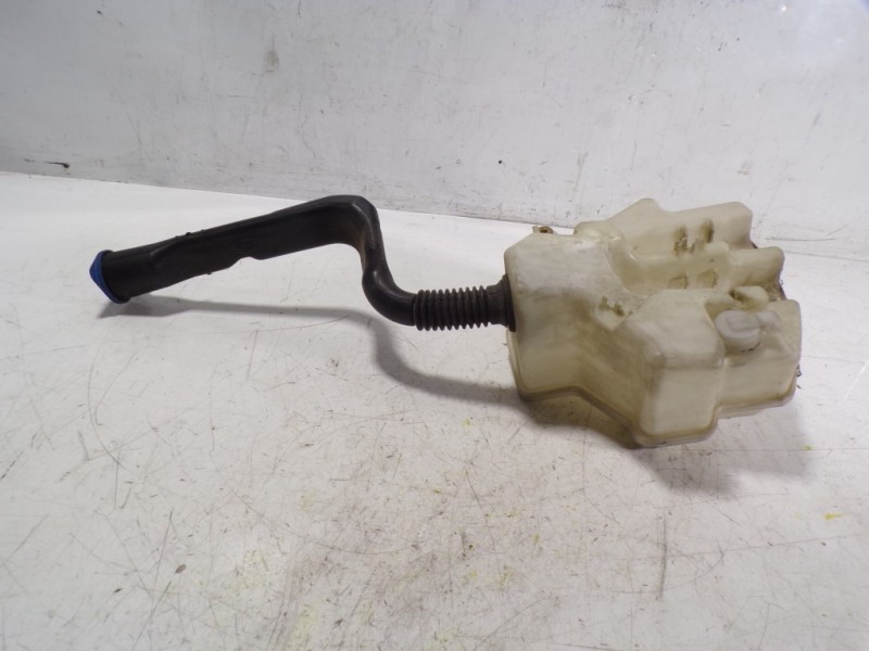 Recambio de deposito limpia para land rover discovery 4 tdv6 se referencia OEM IAM LR013953  