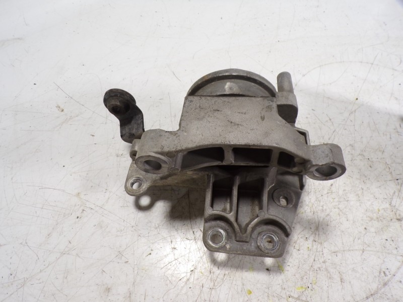 Recambio de soporte motor izquierdo para nissan x-trail (t32) acenta 4x4 referencia OEM IAM 112204BD2B  