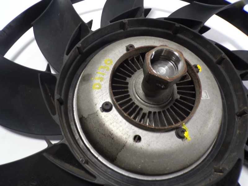 Recambio de electroventilador para land rover discovery 4 tdv6 se referencia OEM IAM LR013695 AH328C617AC U2758001