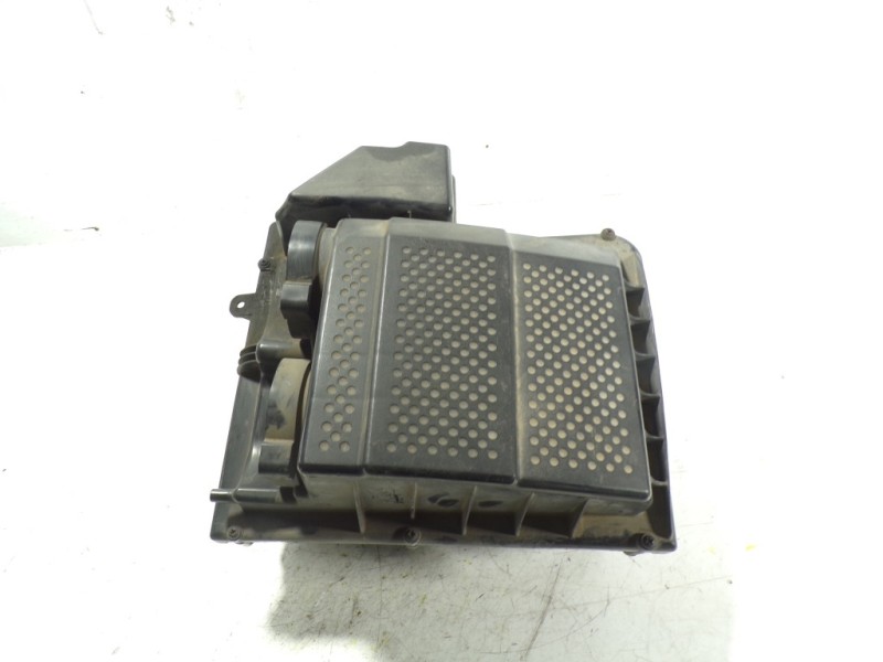 Recambio de filtro aire para land rover discovery 4 tdv6 se referencia OEM IAM PHB500182  