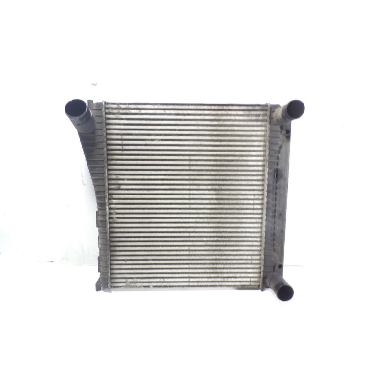 Recambio de intercooler para land rover discovery 4 tdv6 se referencia OEM IAM LR015603  