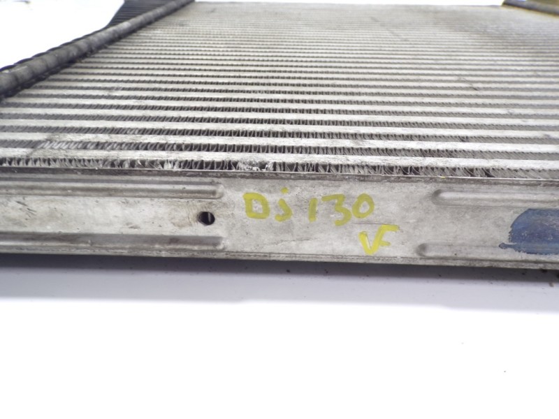 Recambio de intercooler para land rover discovery 4 tdv6 se referencia OEM IAM LR015603  