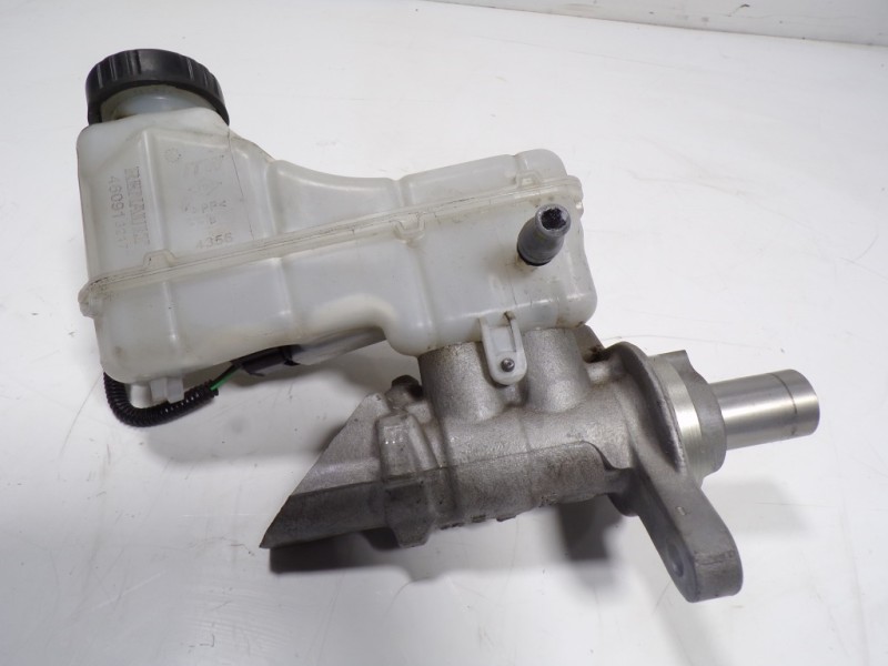 Recambio de bomba freno para renault talisman 1.7 blue dci diesel fap referencia OEM IAM  460913217 