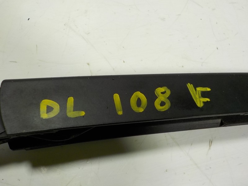 Recambio de brazo limpia trasero para volkswagen polo (6c1) 1.4 tdi referencia OEM IAM 6R6955707B 6R6955707B 