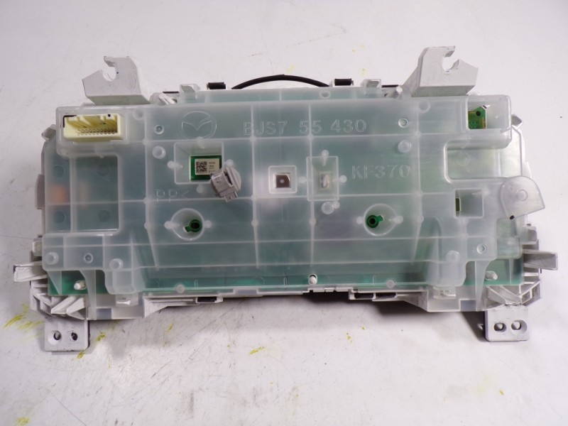 Recambio de cuadro instrumentos para mazda 3 lim. () 1.5 diesel cat referencia OEM IAM BSS655471A 0137289 0137289
