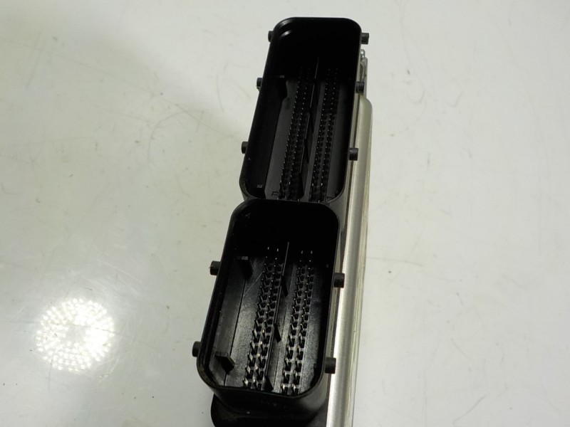 Recambio de centralita motor uce para volkswagen polo (6c1) 1.4 tdi referencia OEM IAM  04B907445 