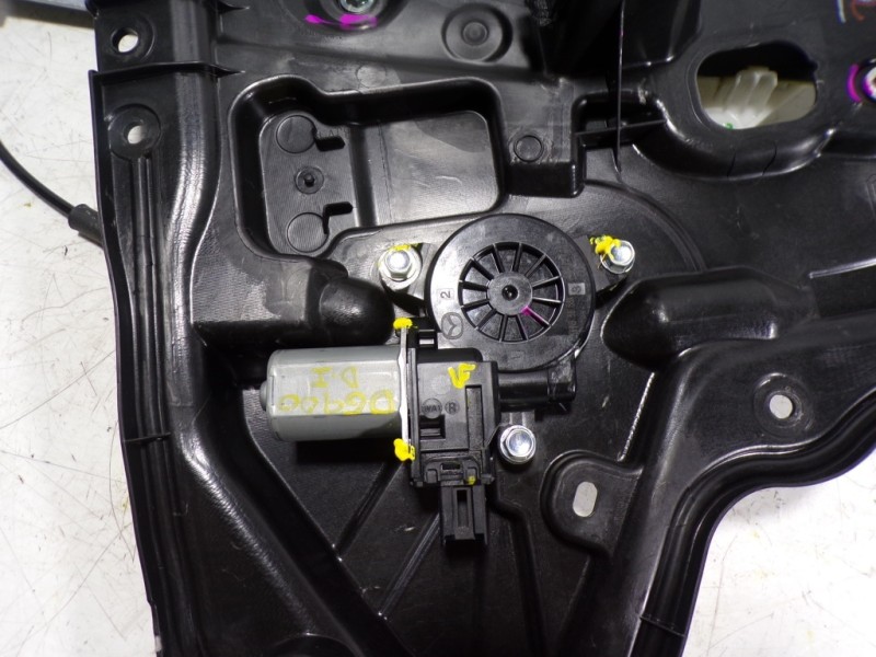 Recambio de elevalunas delantero derecho para mazda 3 lim. () 1.5 diesel cat referencia OEM IAM BJS758590 BHN95858X 