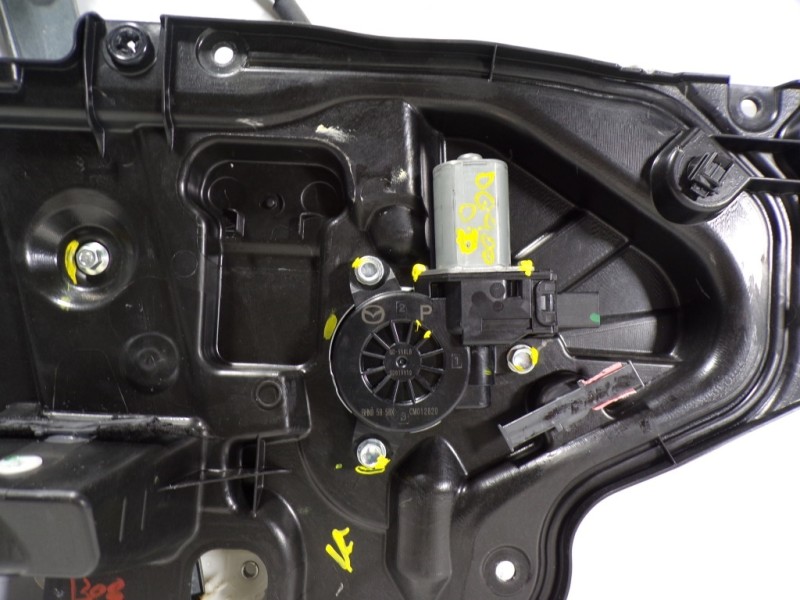 Recambio de elevalunas delantero izquierdo para mazda 3 lim. () 1.5 diesel cat referencia OEM IAM BJS759590 BHN95958X 