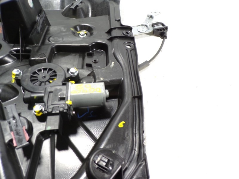 Recambio de elevalunas delantero izquierdo para mazda 3 lim. () 1.5 diesel cat referencia OEM IAM BJS759590 BHN95958X 