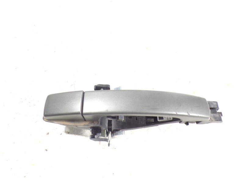 Recambio de maneta exterior trasera derecha para land rover discovery 4 tdv6 se referencia OEM IAM LR019308  