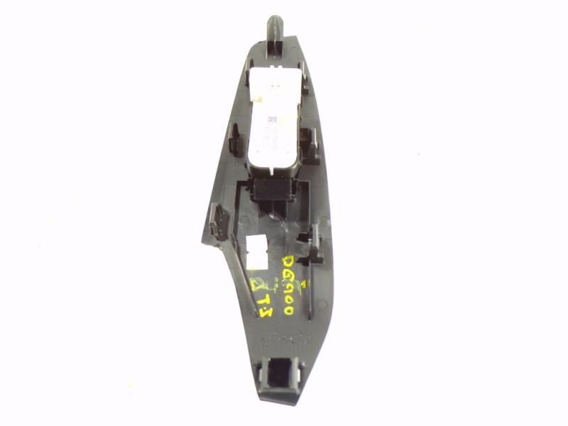 Recambio de mando elevalunas trasero izquierdo para mazda 3 lim. () 1.5 diesel cat referencia OEM IAM KD3566370 KD3566370 