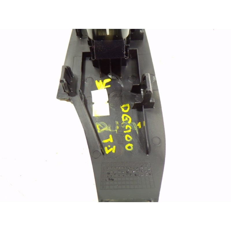 Recambio de mando elevalunas trasero izquierdo para mazda 3 lim. () 1.5 diesel cat referencia OEM IAM KD3566370 KD3566370 