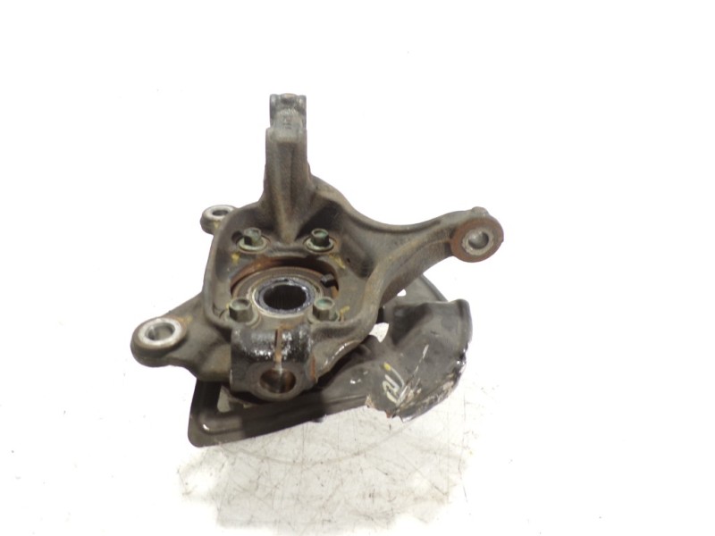 Recambio de mangueta delantera derecha para mazda 3 lim. () 1.5 diesel cat referencia OEM IAM BJS733021  