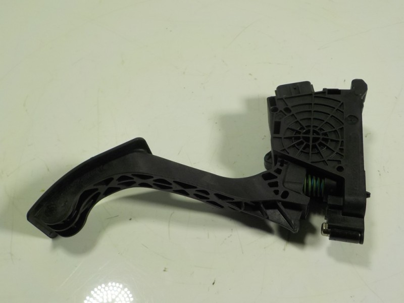 Recambio de potenciometro pedal para seat arona fr go referencia OEM IAM 2Q1723503 2Q1723503 