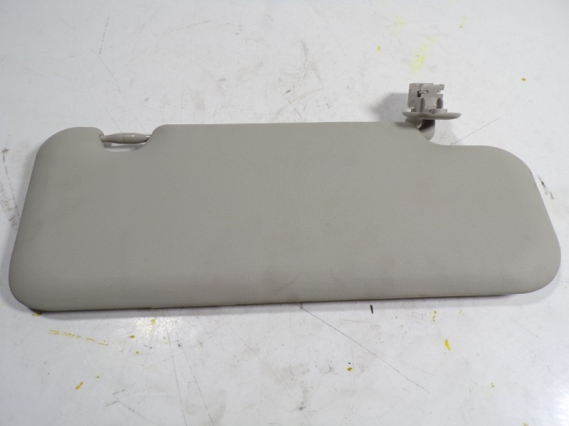 Recambio de parasol izquierdo para mazda 3 lim. () 1.5 diesel cat referencia OEM IAM GHR169320B75  