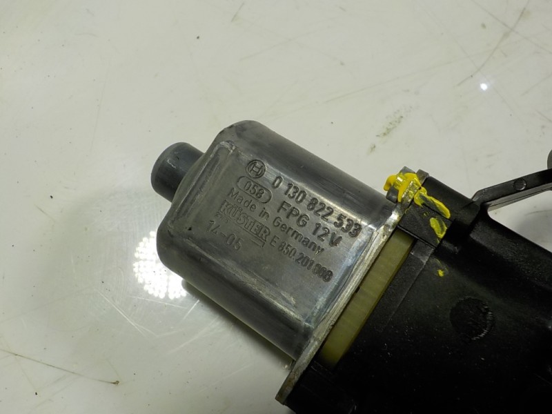 Recambio de motor elevalunas trasero derecho para volkswagen polo (6c1) 1.4 tdi referencia OEM IAM 6R0959812NZ00 6R0959812N 