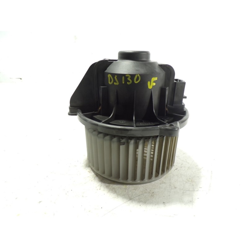 Recambio de motor calefaccion para land rover discovery 4 tdv6 se referencia OEM IAM JGC500050 MF0160700870 MF0160700870