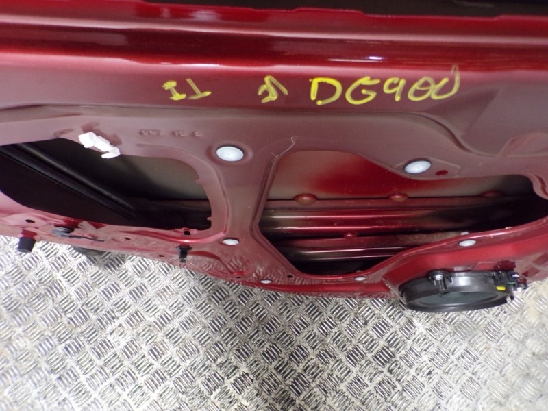 Recambio de puerta trasera izquierda para mazda 3 lim. () 1.5 diesel cat referencia OEM IAM BJZ07302XF  