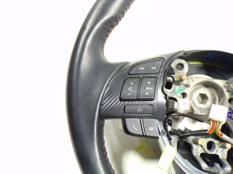 Recambio de volante para mazda 3 lim. () 1.5 diesel cat referencia OEM IAM BJS83298202  