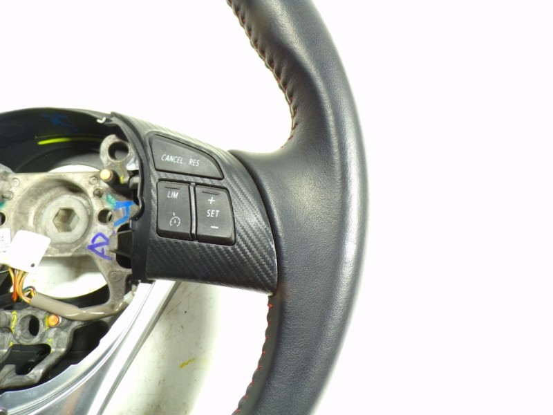 Recambio de volante para mazda 3 lim. () 1.5 diesel cat referencia OEM IAM BJS83298202  