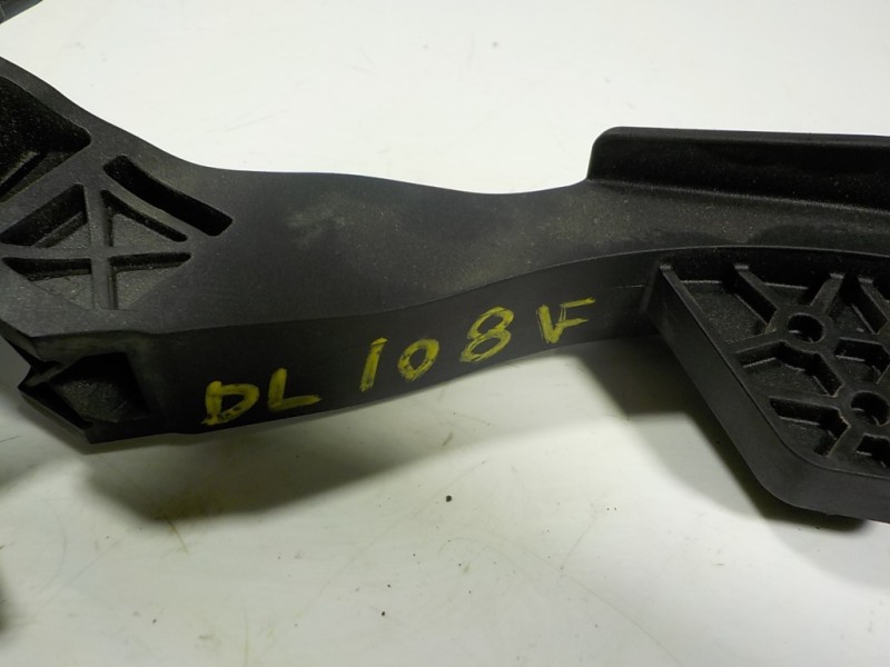 Recambio de potenciometro pedal para volkswagen polo (6c1) 1.4 tdi referencia OEM IAM 6C1721503B 6C1721503B 