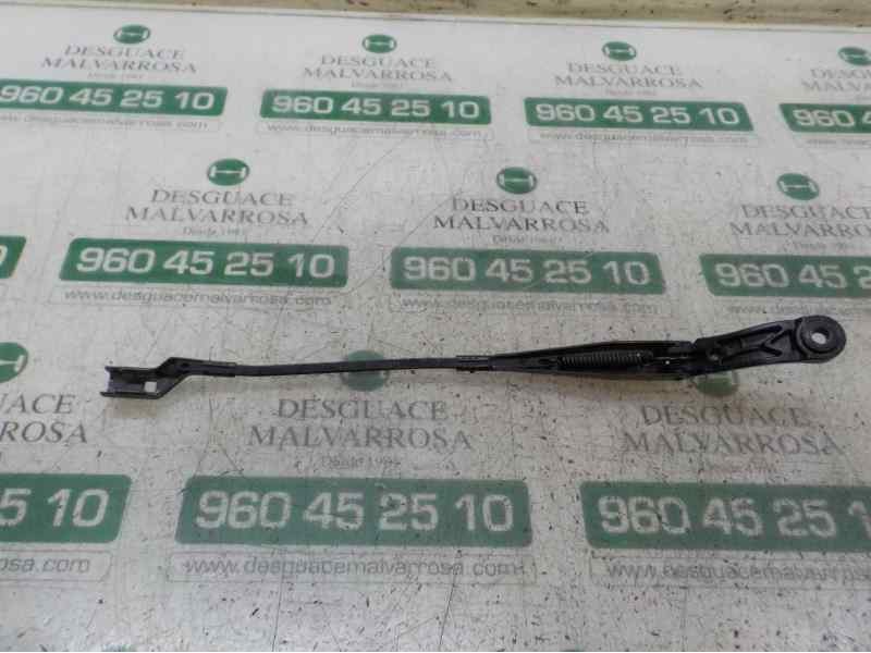 Recambio de brazo limpia delantero izquierdo para peugeot 308 1.6 hdi referencia OEM IAM 1610670580  