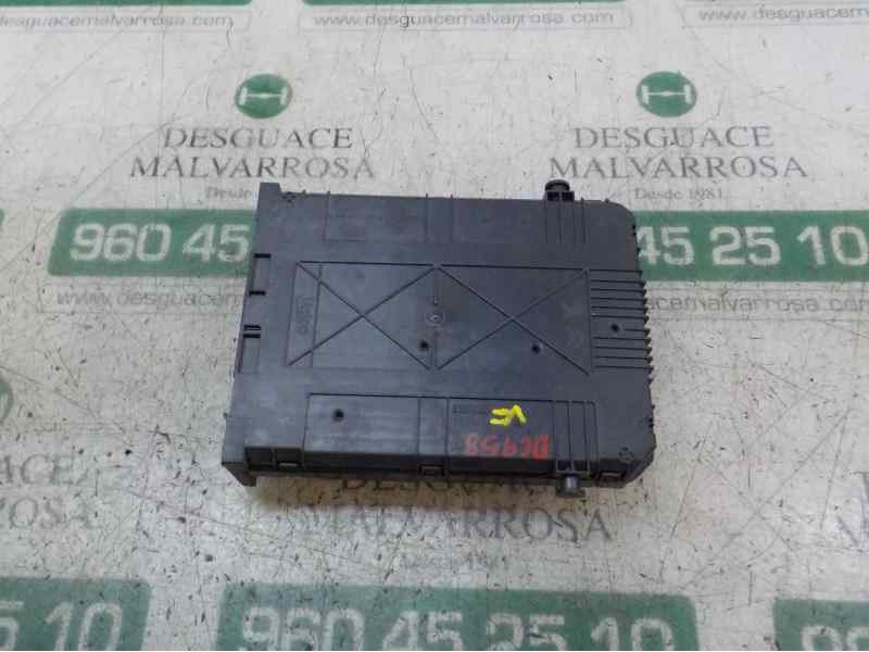 Recambio de caja reles / fusibles para peugeot 308 1.6 hdi referencia OEM IAM 1610807880 9807054180 