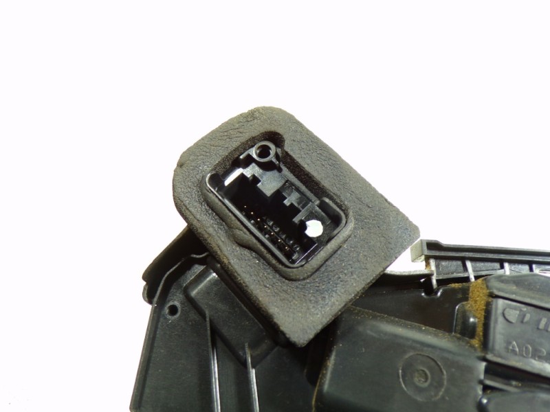 Recambio de cerradura puerta trasera izquierda para volkswagen polo (6r1) 1.6 tdi referencia OEM IAM 6R4839015 6R4839015 