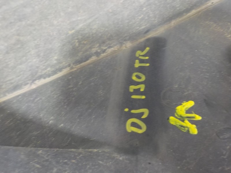 Recambio de paragolpes trasero para land rover discovery 4 tdv6 se referencia OEM IAM LR015463  