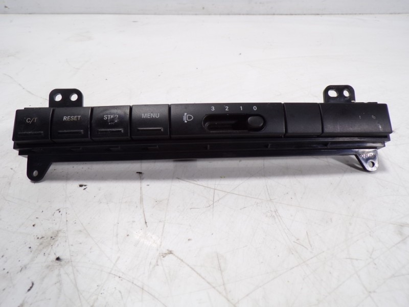 Recambio de modulo electronico para jeep commander 3.0 v6 crd limited referencia OEM IAM 56050128AD P56050128AD 