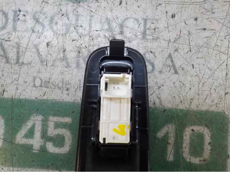 Recambio de mando elevalunas trasero derecho para peugeot 308 1.6 hdi referencia OEM IAM 96762292ZD  