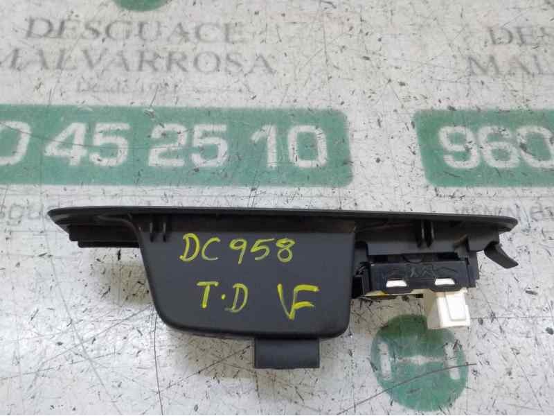 Recambio de mando elevalunas trasero derecho para peugeot 308 1.6 hdi referencia OEM IAM 96762292ZD  