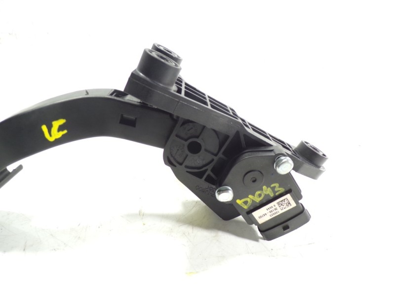 Recambio de potenciometro pedal para hyundai i20 1.4 cat referencia OEM IAM 327001J500 351904A700 130823