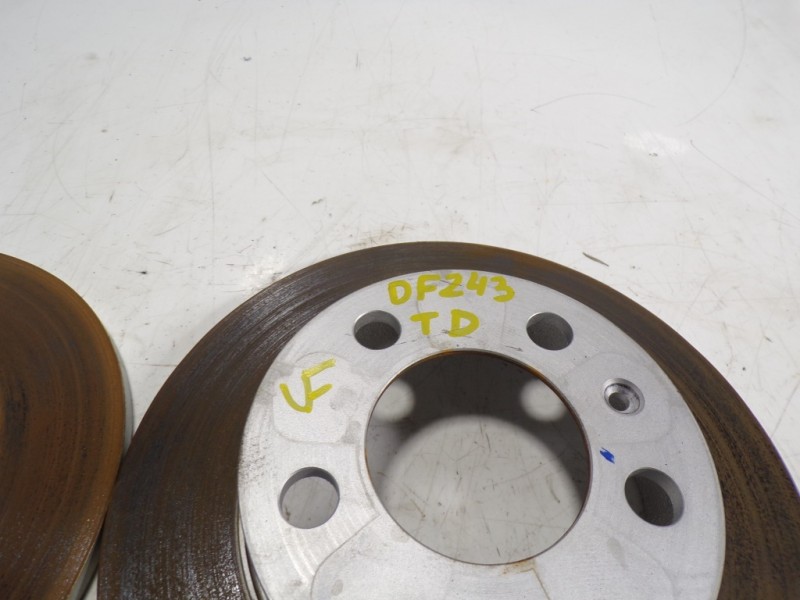 Recambio de disco freno trasero para audi a1 sportback (gba) 1.0 tfsi referencia OEM IAM 2Q0615601H  