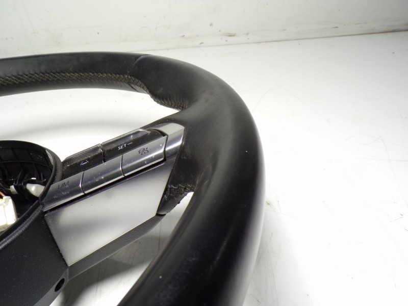 Recambio de volante para mazda cx-30 1.8 diesel referencia OEM IAM  641390000C 