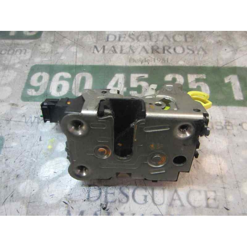 Recambio de cerradura puerta trasera derecha para dacia duster adventure referencia OEM IAM 825029139R  