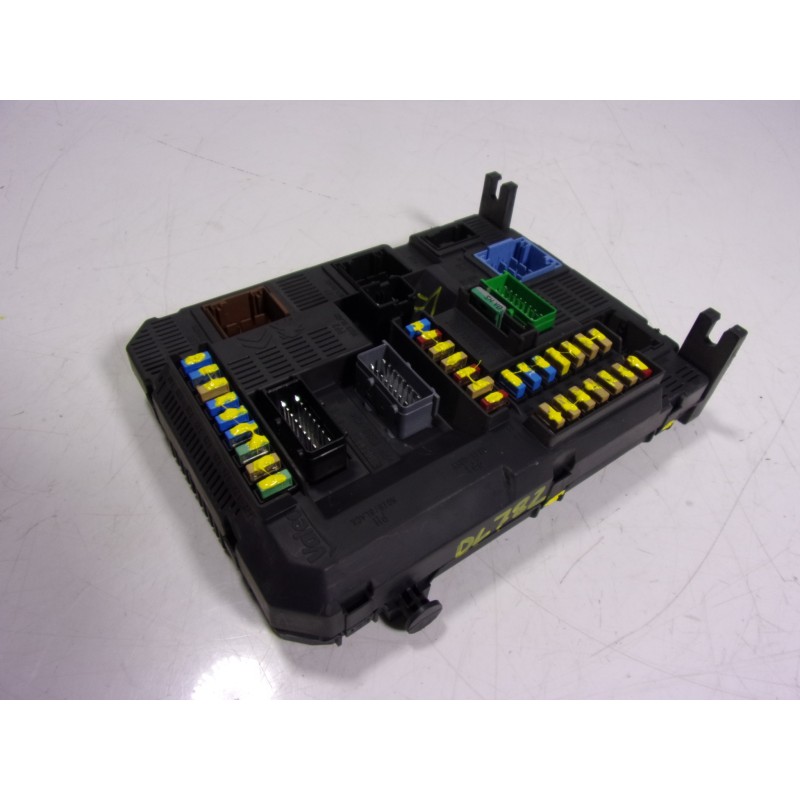 Recambio de caja reles / fusibles para citroën c4 cactus 1.6 blue-hdi fap referencia OEM IAM  22661F 