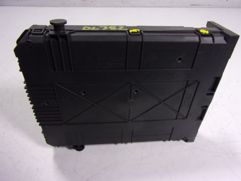 Recambio de caja reles / fusibles para citroën c4 cactus 1.6 blue-hdi fap referencia OEM IAM  22661F 