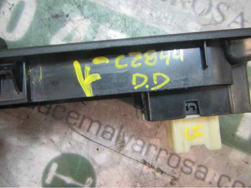 Recambio de mando elevalunas delantero derecho para dacia duster adventure referencia OEM IAM 254217475R  